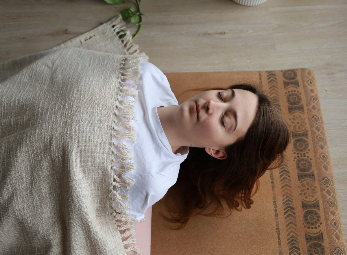 Lightweight Cotton Yoga Blanket with Fringe | Organic & Eco-Friendly